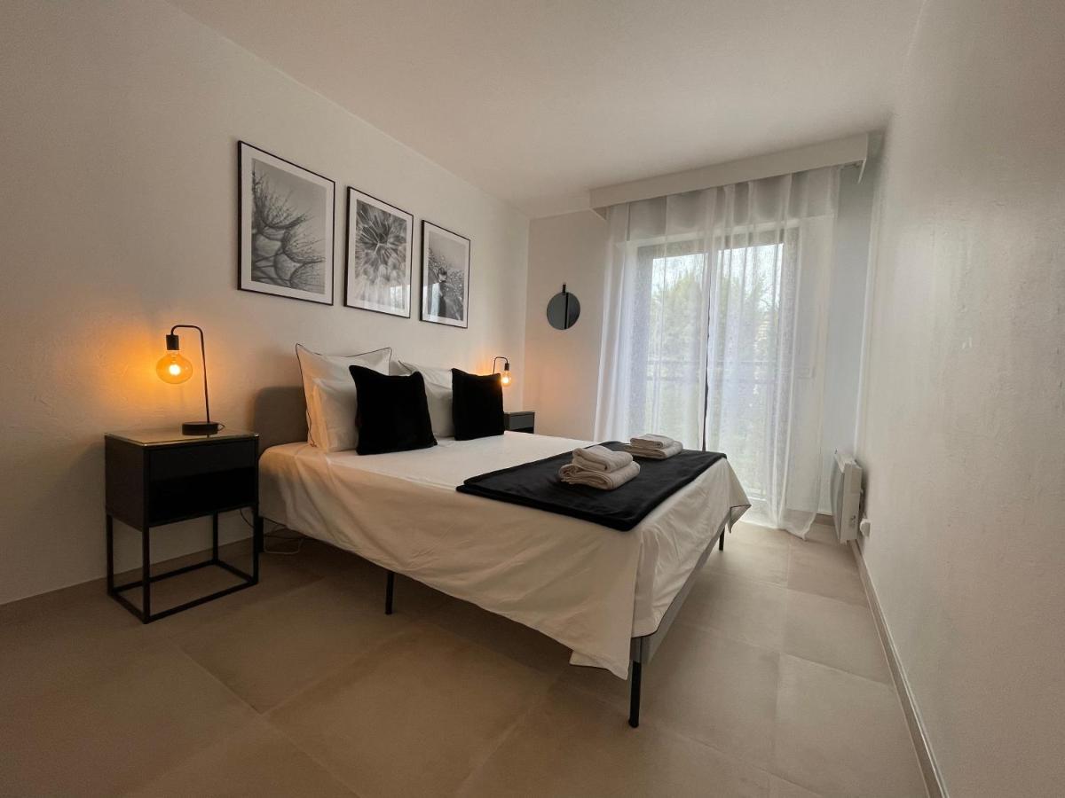 Domaine D'Ahmosis, Modern 2 Bedrooms Refurbished Apartment, F3 Moderne Fraichement Renove Ле Кане Екстериор снимка