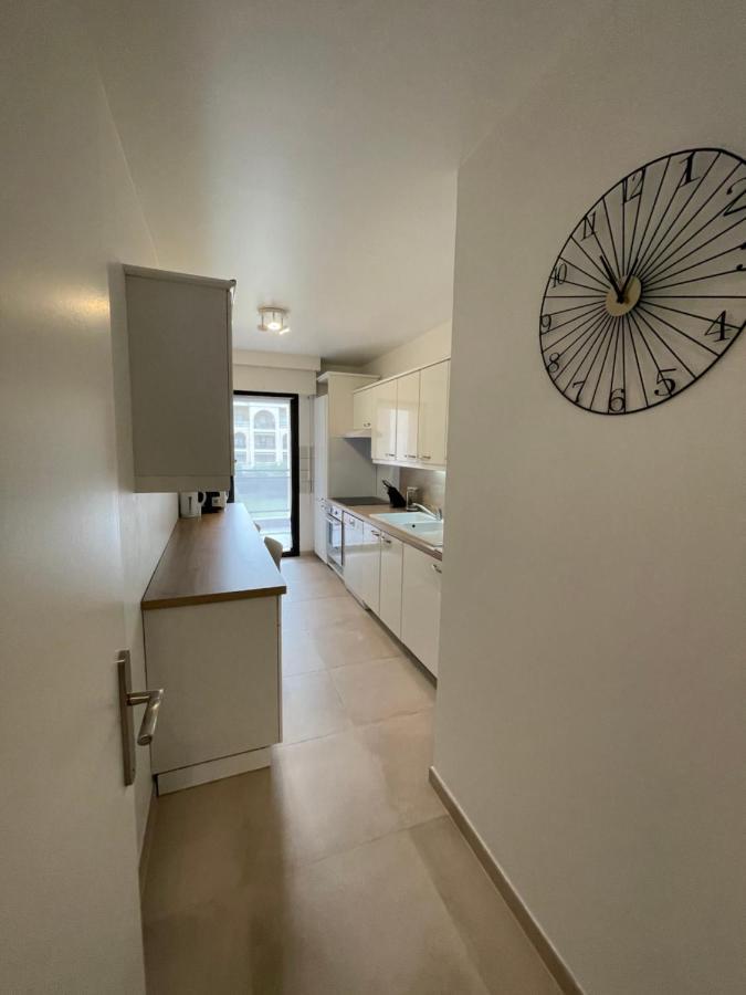 Domaine D'Ahmosis, Modern 2 Bedrooms Refurbished Apartment, F3 Moderne Fraichement Renove Ле Кане Екстериор снимка