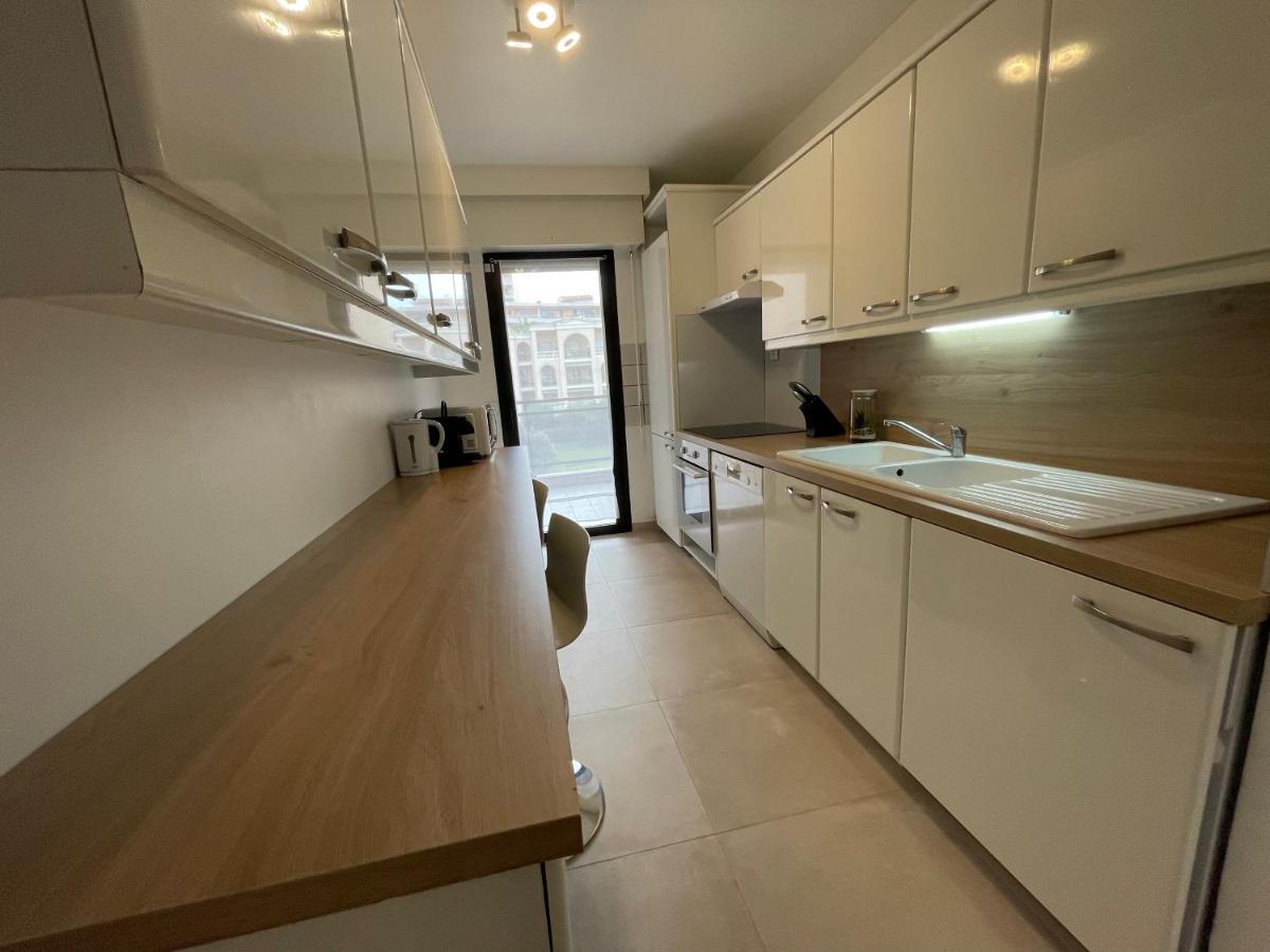 Domaine D'Ahmosis, Modern 2 Bedrooms Refurbished Apartment, F3 Moderne Fraichement Renove Ле Кане Екстериор снимка